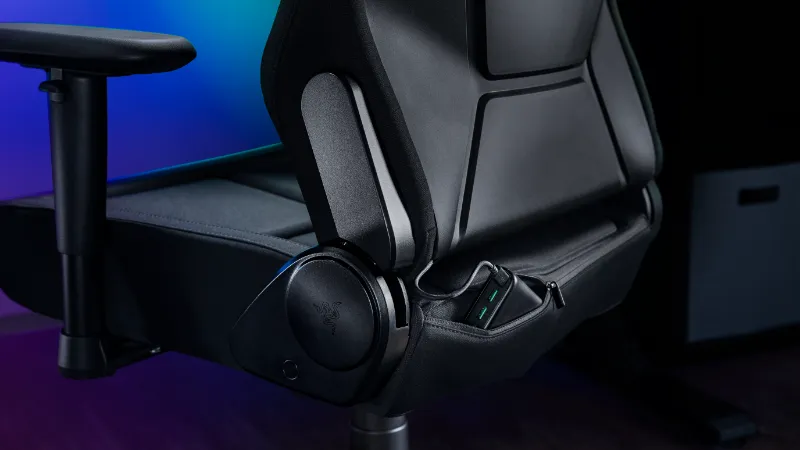 Pannello di controllo integrato e connettività wireless USB-C e Bluetooth della Razer Soma Chroma